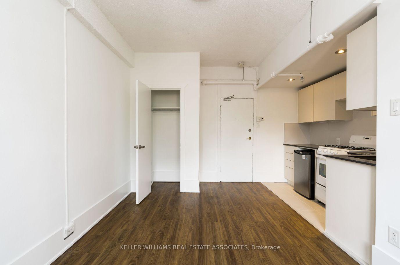 Photo 4 of Unit 510, 160 Huron Street, Toronto, Kensington-Chinatown — HOMEH