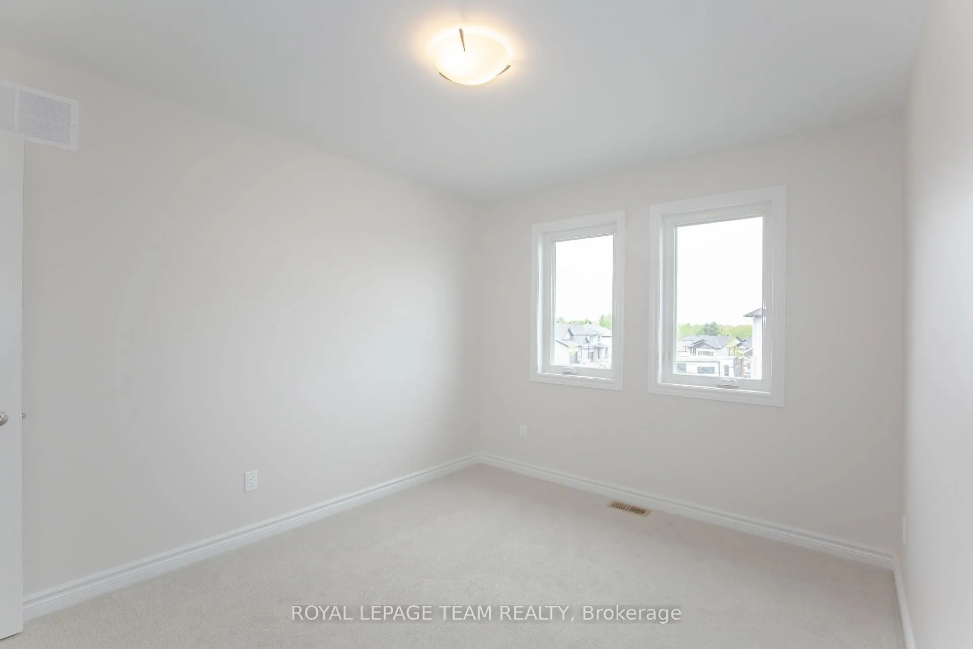 Photo 261 of 80 Morgan Clouthier Way, Arnprior — HOMEH