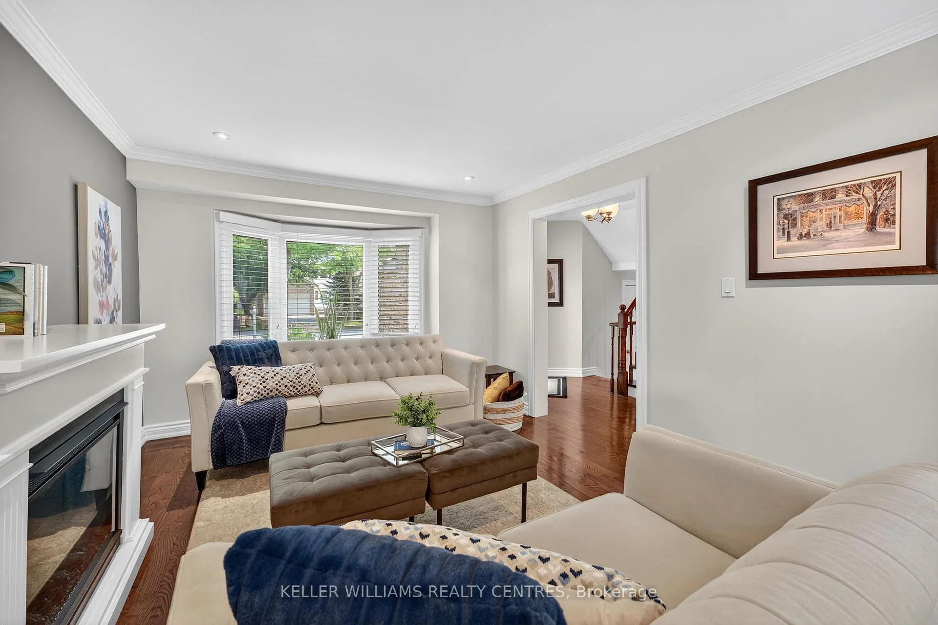 Photo 6 of 42 Buchanan Crescent, Aurora, Aurora Village — HOMEH