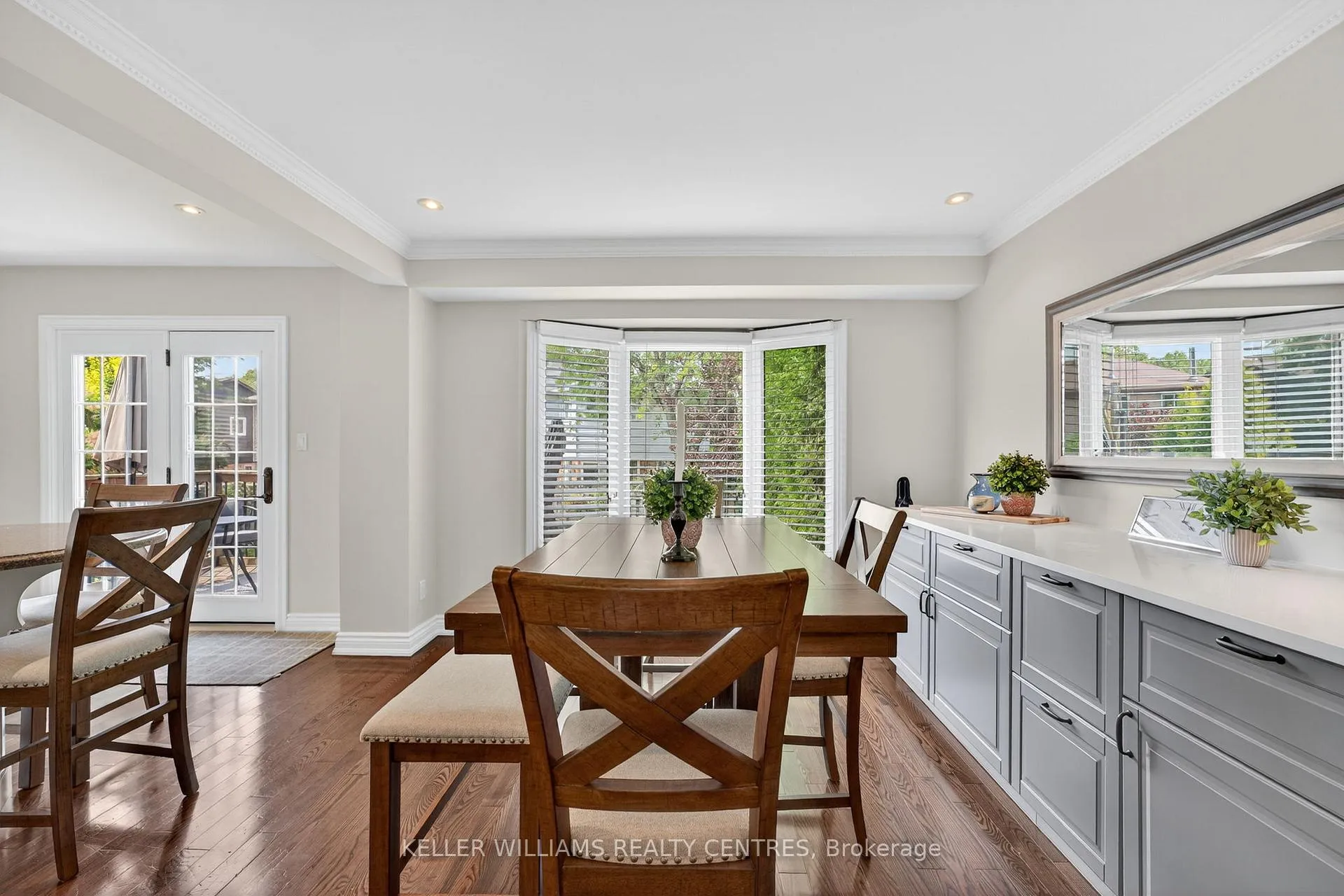 Photo 10 of 42 Buchanan Crescent, Aurora, Aurora Village — HOMEH