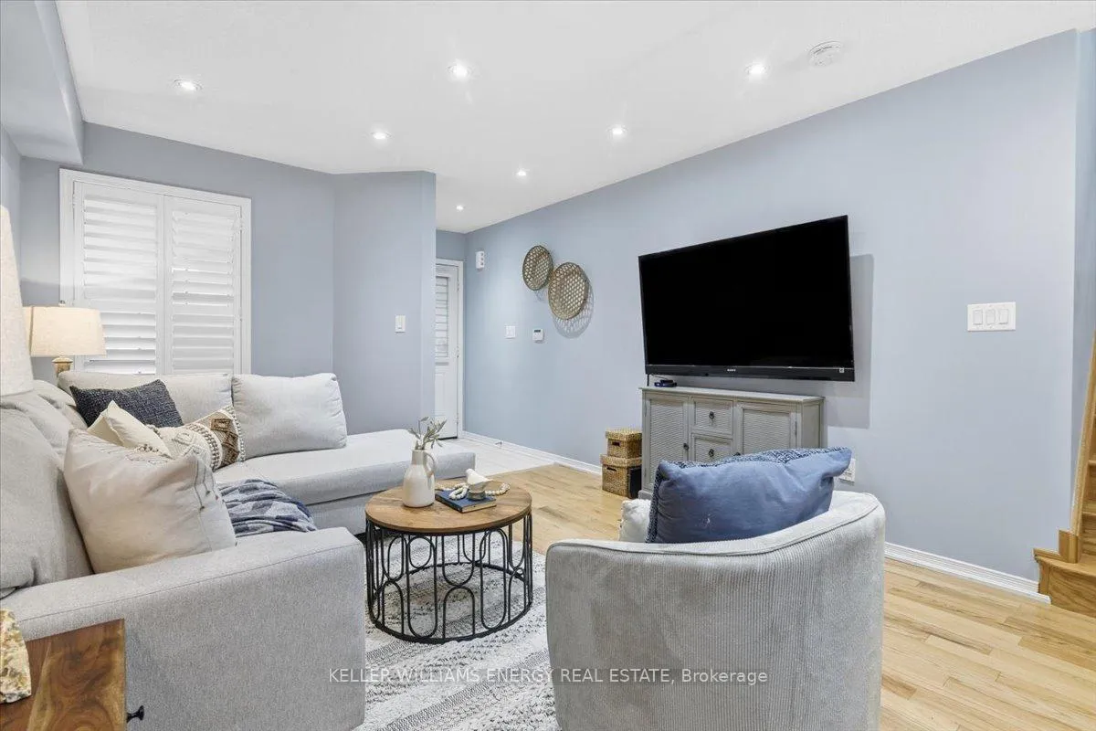 Photo 48 of 52 Elliottglen Drive, Ajax, Northeast Ajax — HOMEH