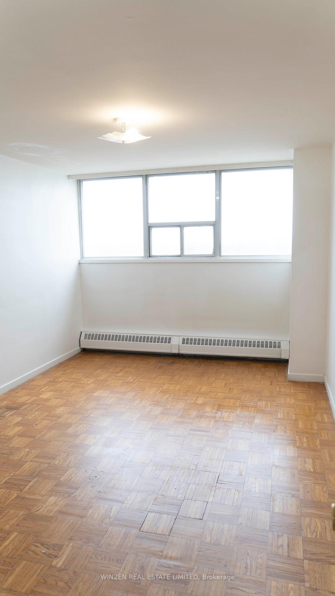 Photo 4 of 416 The Way, Etobicoke, Willowridge-Martingrove-Richview — HOMEH