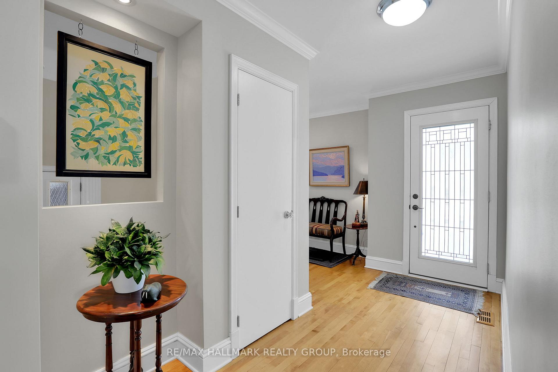Photo 3 of 108 Clearview Avenue, Ottawa, Ottawa West/Tunneys Pasture — HOMEH