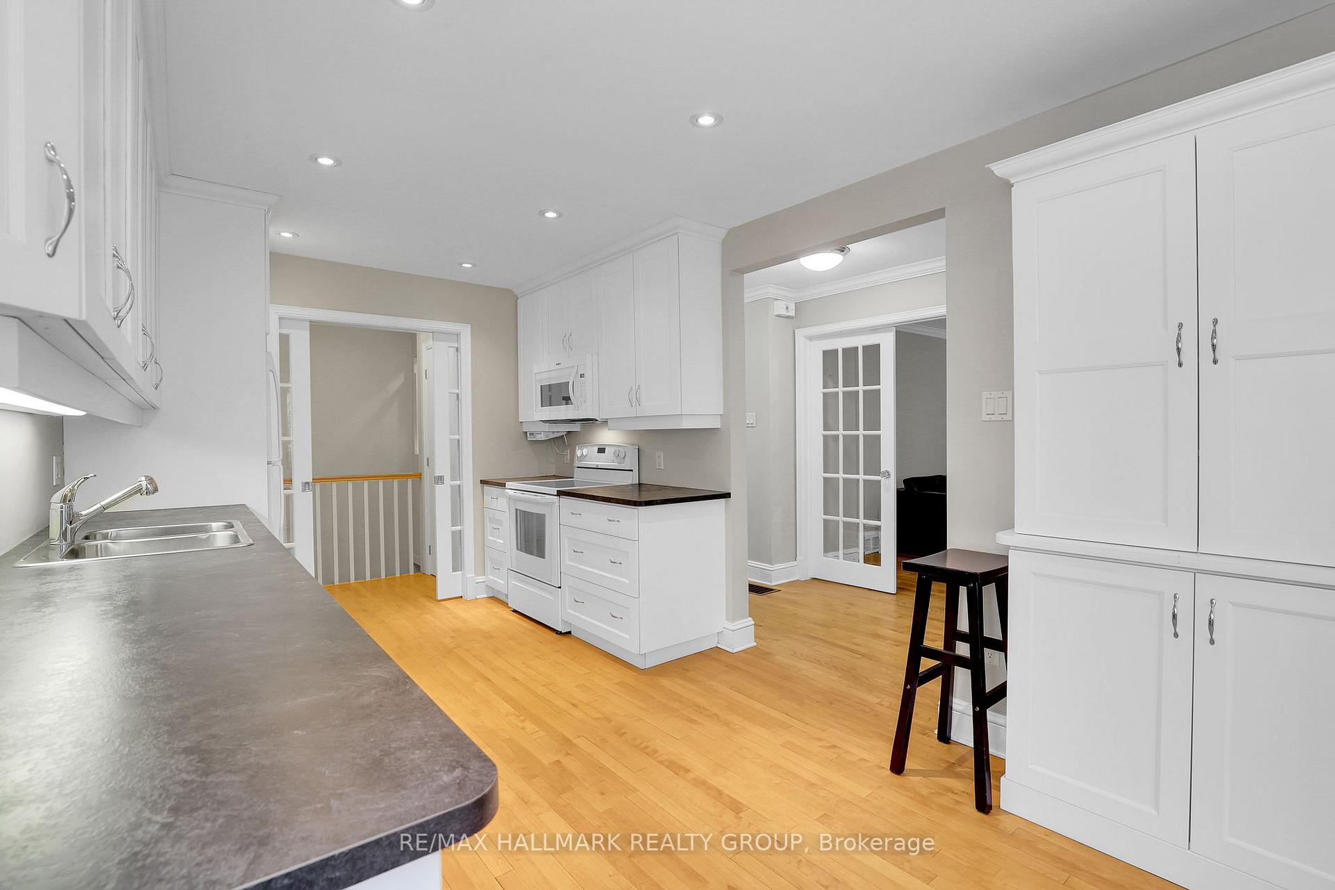 Photo 14 of 108 Clearview Avenue, Ottawa, Ottawa West/Tunneys Pasture — HOMEH