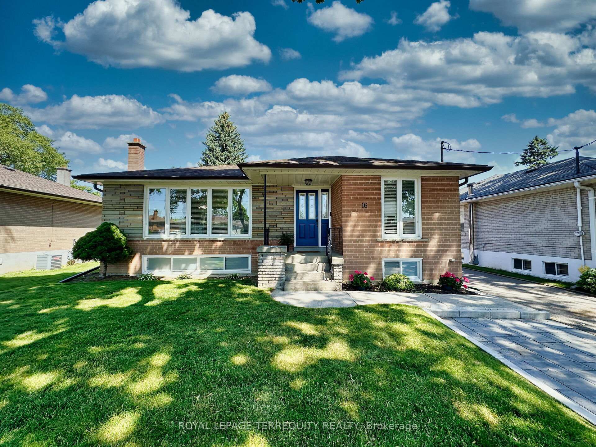 Front of 16 Pagebrook Drive