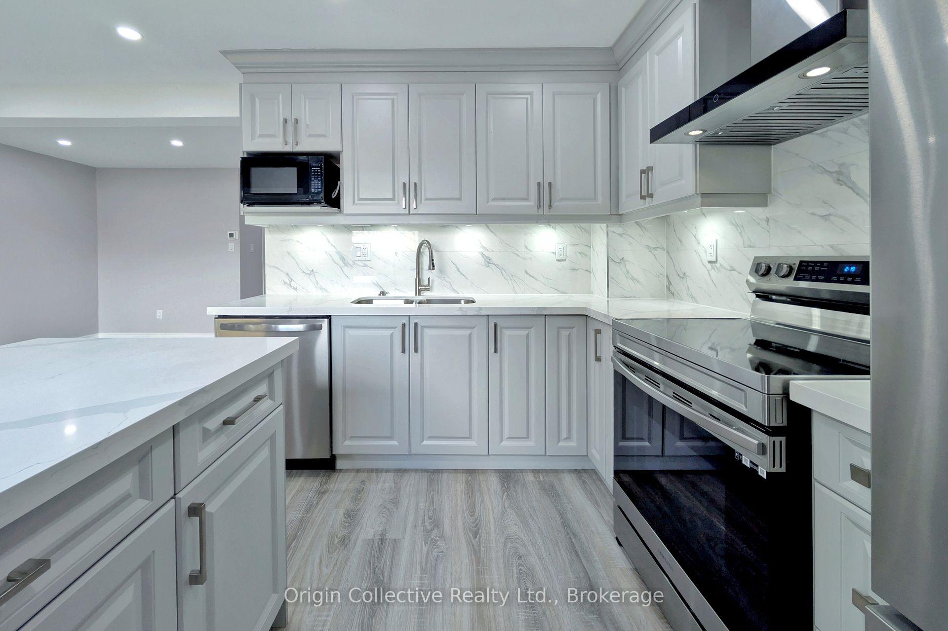 Photo 6 of 47 Woolenscote Circle, Etobicoke, West Humber-Clairville — HOMEH