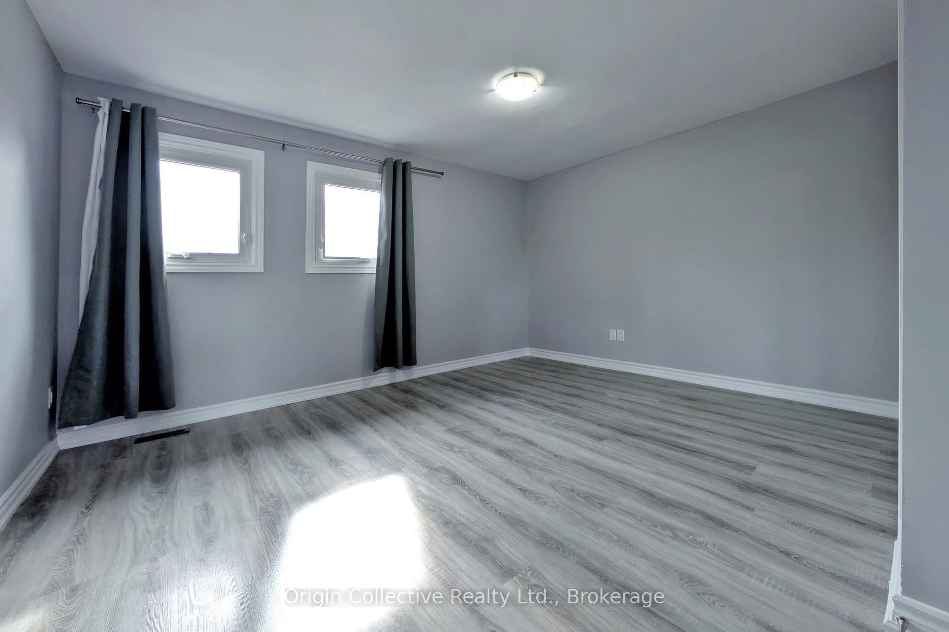 Photo 22 of 47 Woolenscote Circle, Etobicoke, West Humber-Clairville — HOMEH