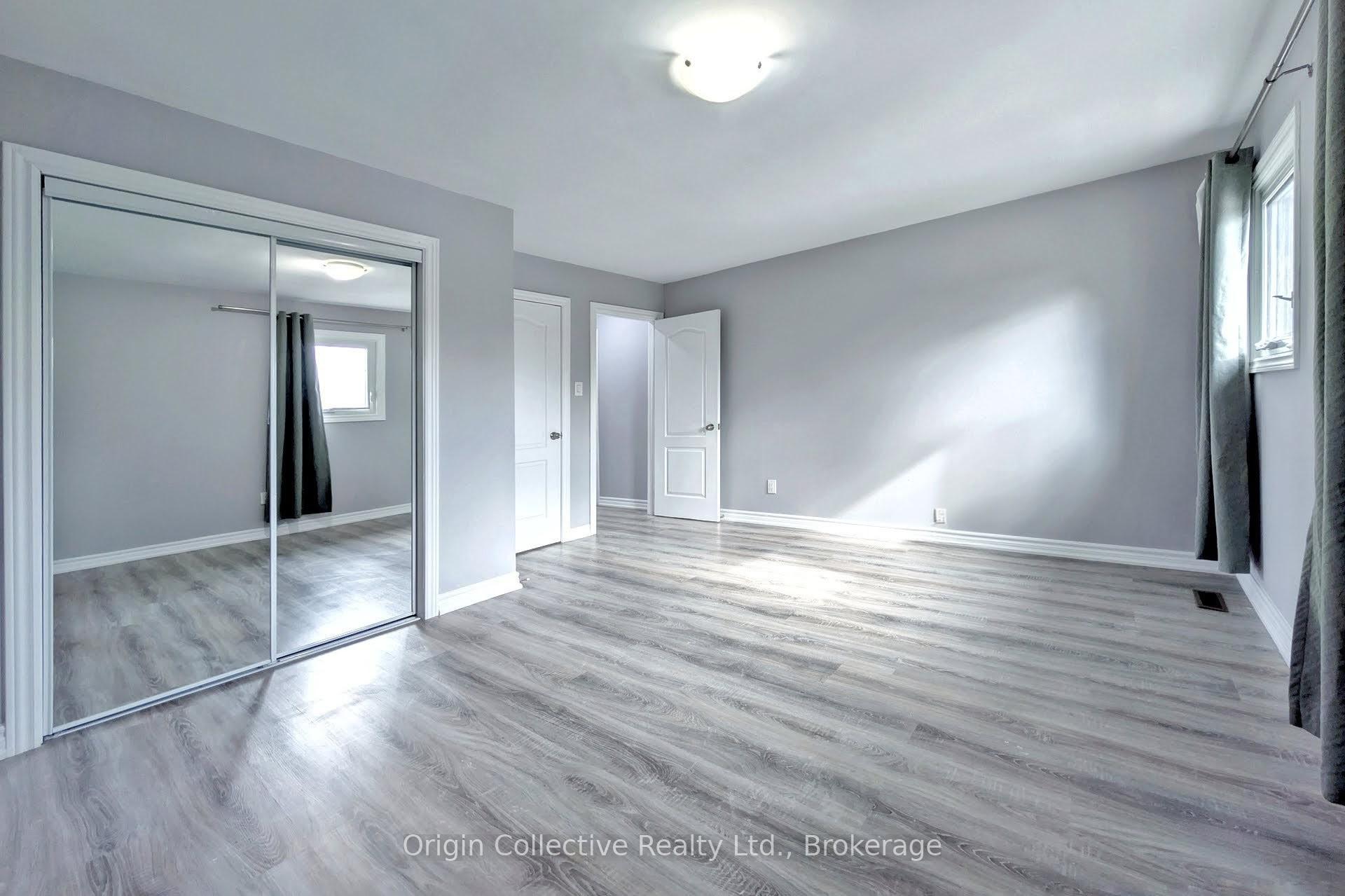 Photo 23 of 47 Woolenscote Circle, Etobicoke, West Humber-Clairville — HOMEH