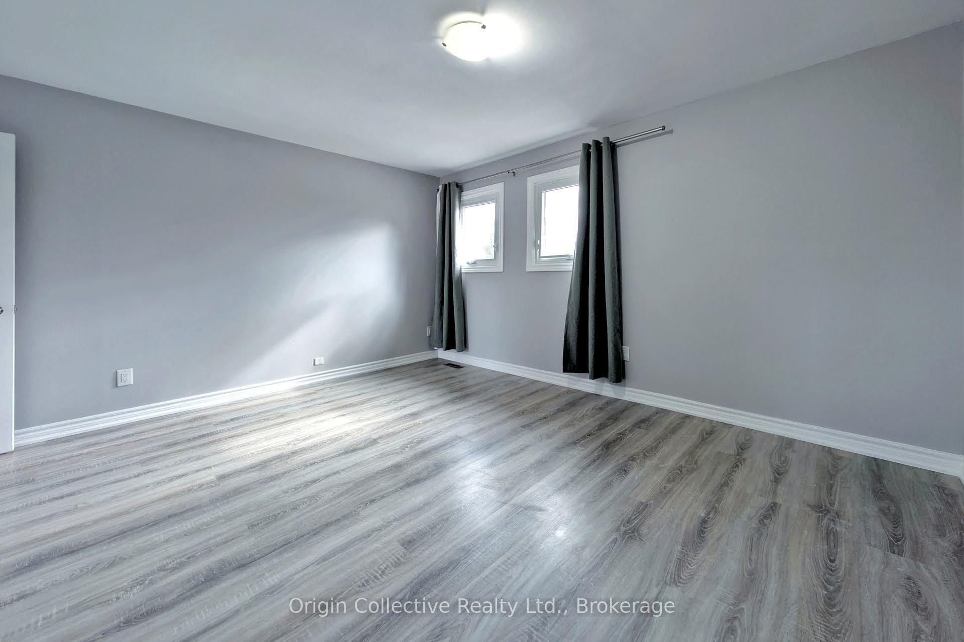 Photo 24 of 47 Woolenscote Circle, Etobicoke, West Humber-Clairville — HOMEH