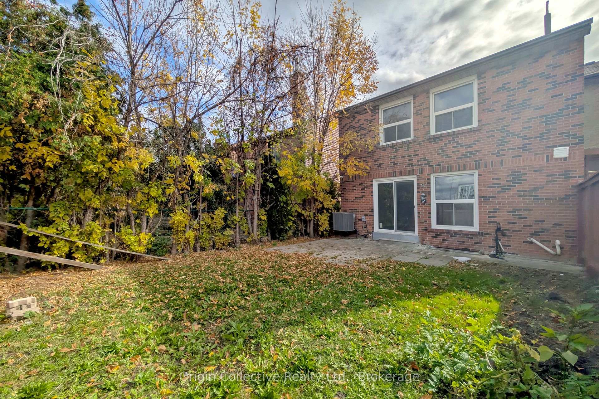Photo 40 of 47 Woolenscote Circle, Etobicoke, West Humber-Clairville — HOMEH