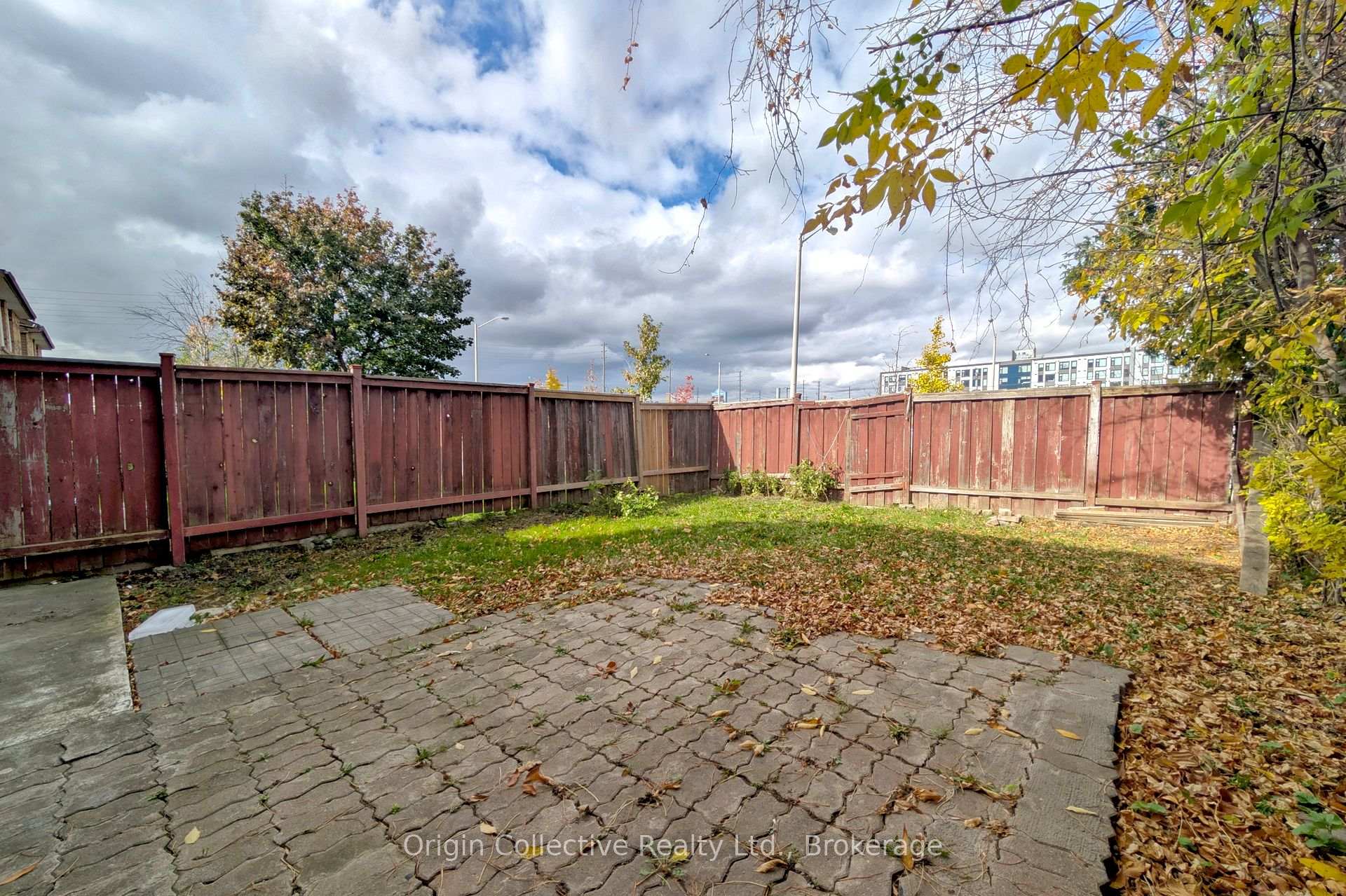 Photo 43 of 47 Woolenscote Circle, Etobicoke, West Humber-Clairville — HOMEH