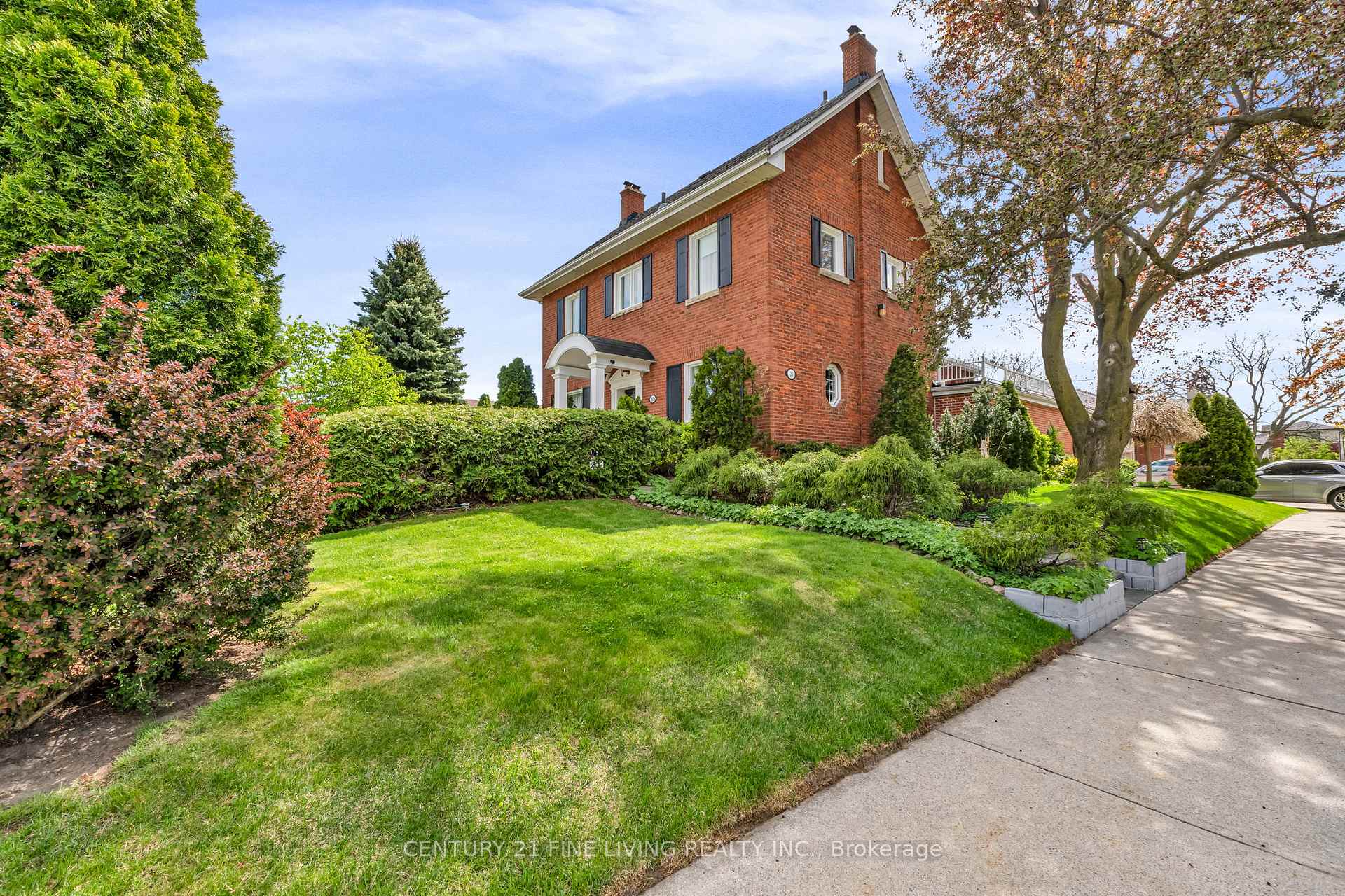 Front of 30 Norgrove Crescent