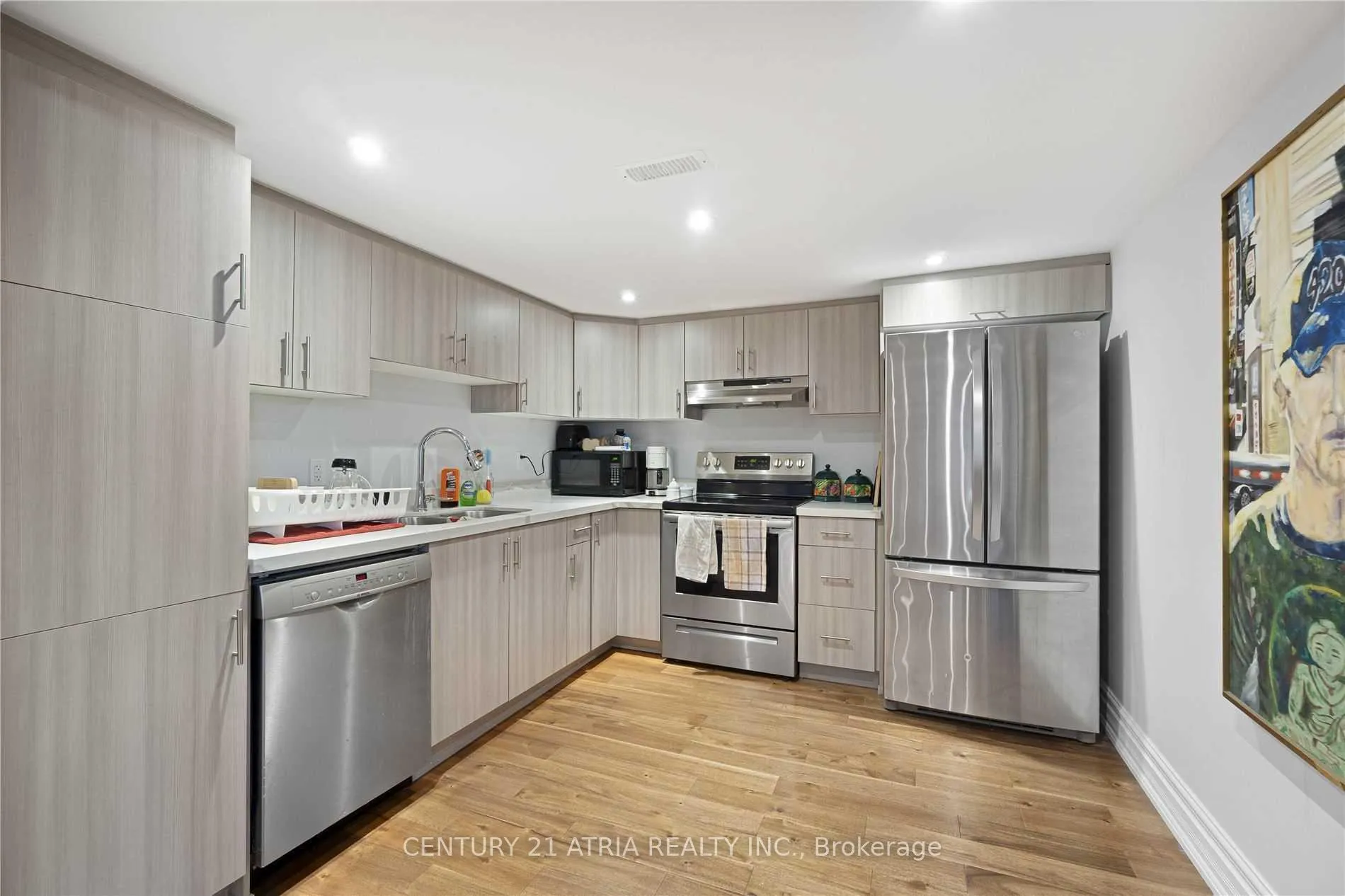 Photo 2 of Unit Lower, 107 Murray Drive, Aurora, Aurora Highlands — HOMEH