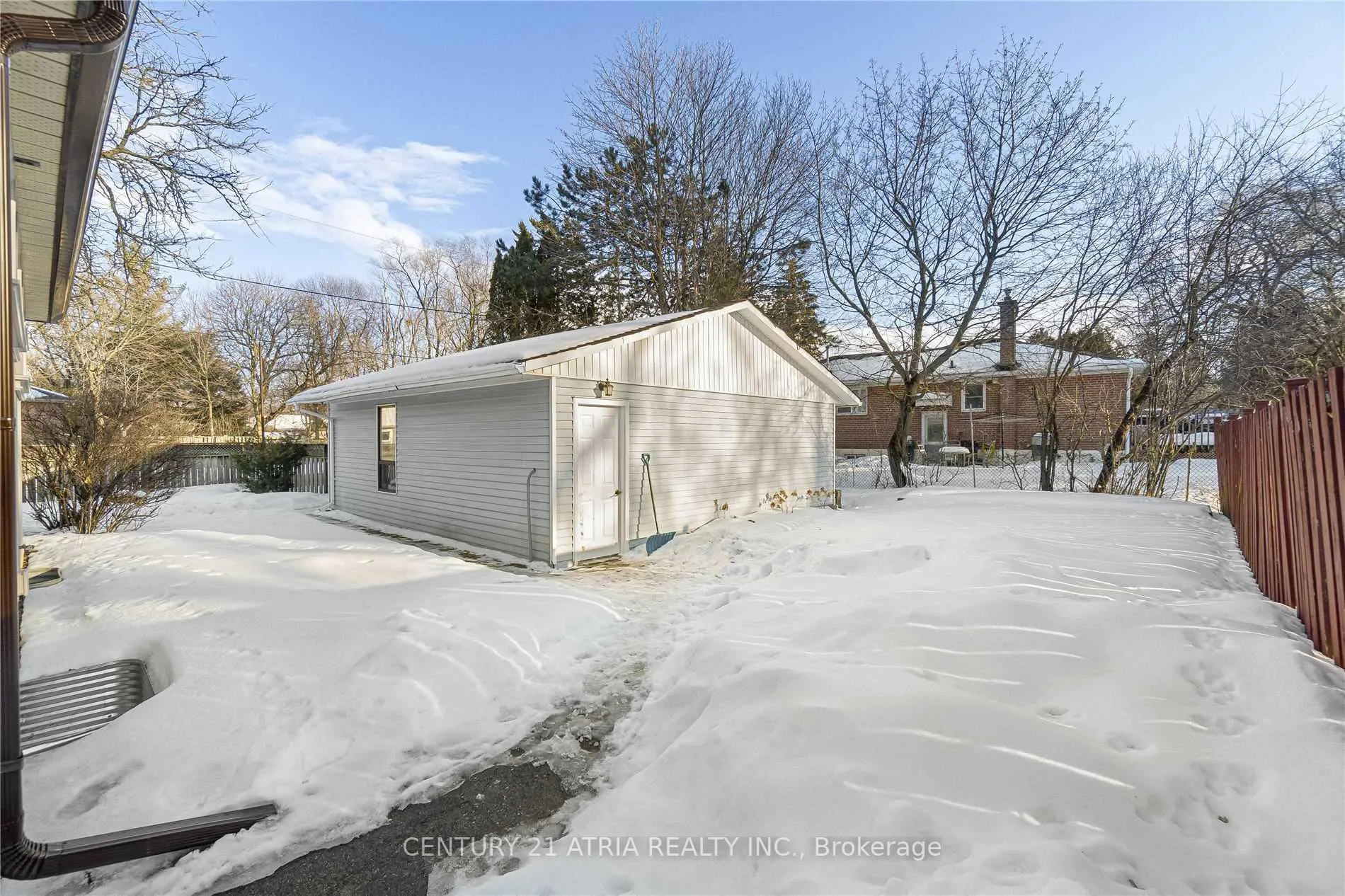 Photo 10 of Unit Lower, 107 Murray Drive, Aurora, Aurora Highlands — HOMEH