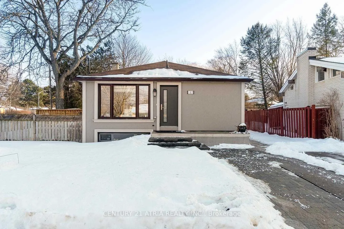 Photo 12 of Unit Lower, 107 Murray Drive, Aurora, Aurora Highlands — HOMEH