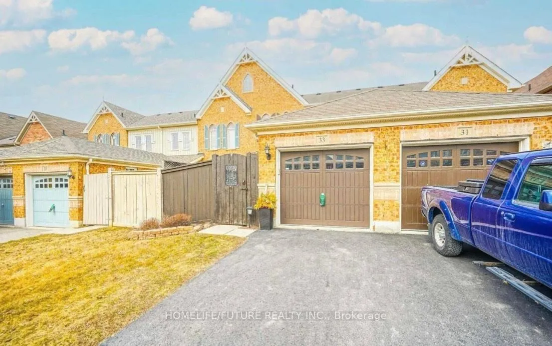 Photo 3 of 33 Warnford Circle, Ajax, Northeast Ajax — HOMEH