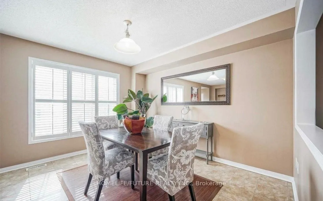 Photo 24 of 33 Warnford Circle, Ajax, Northeast Ajax — HOMEH