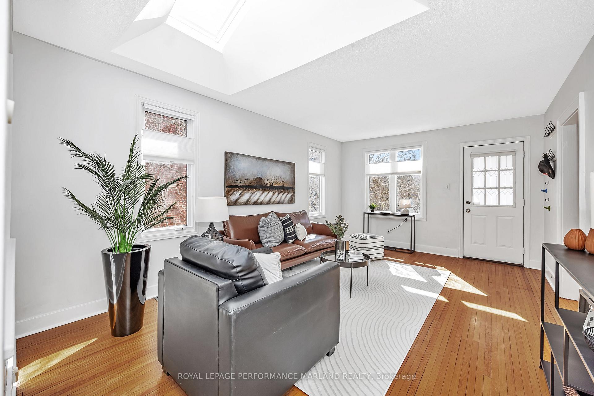 Photo 5 of 373 Mayfair Avenue, Ottawa, Ottawa West — HOMEH
