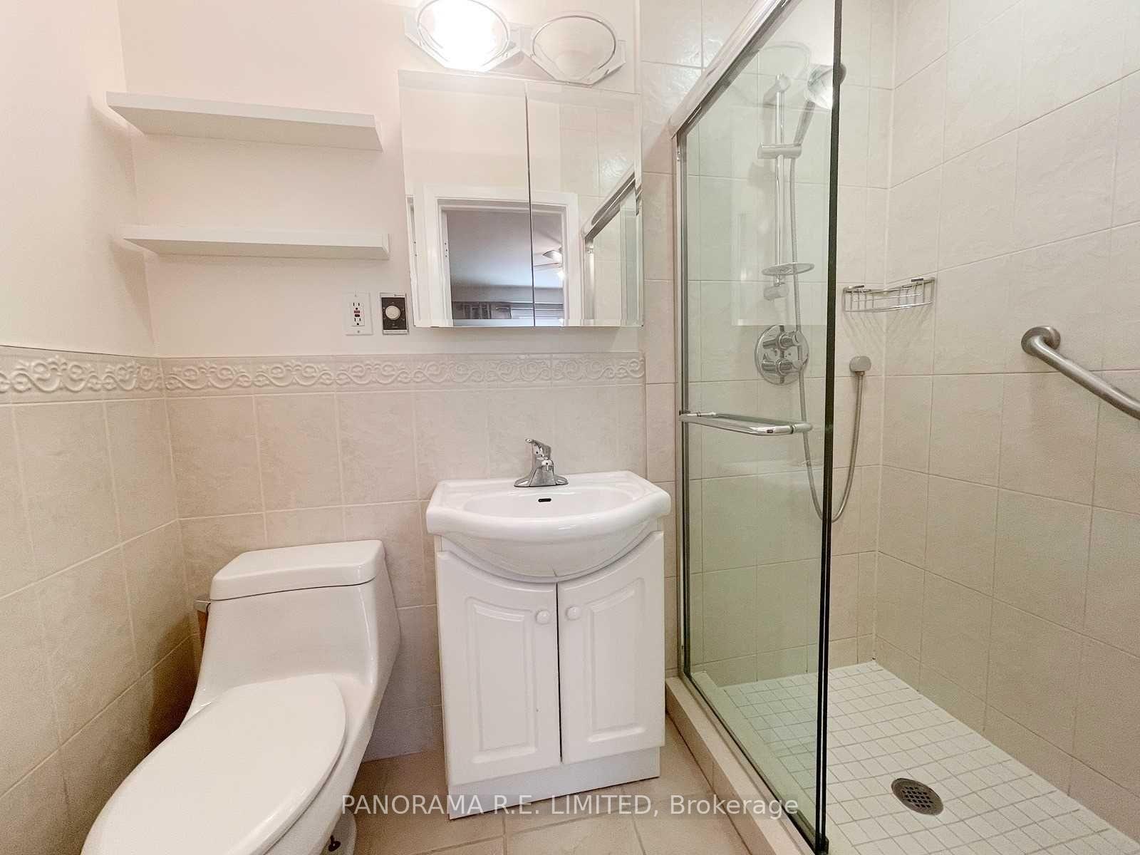 Photo 11 of Unit Upper, 5 Kingsborough Crescent, Etobicoke, Willowridge-Martingrove-Richview — HOMEH