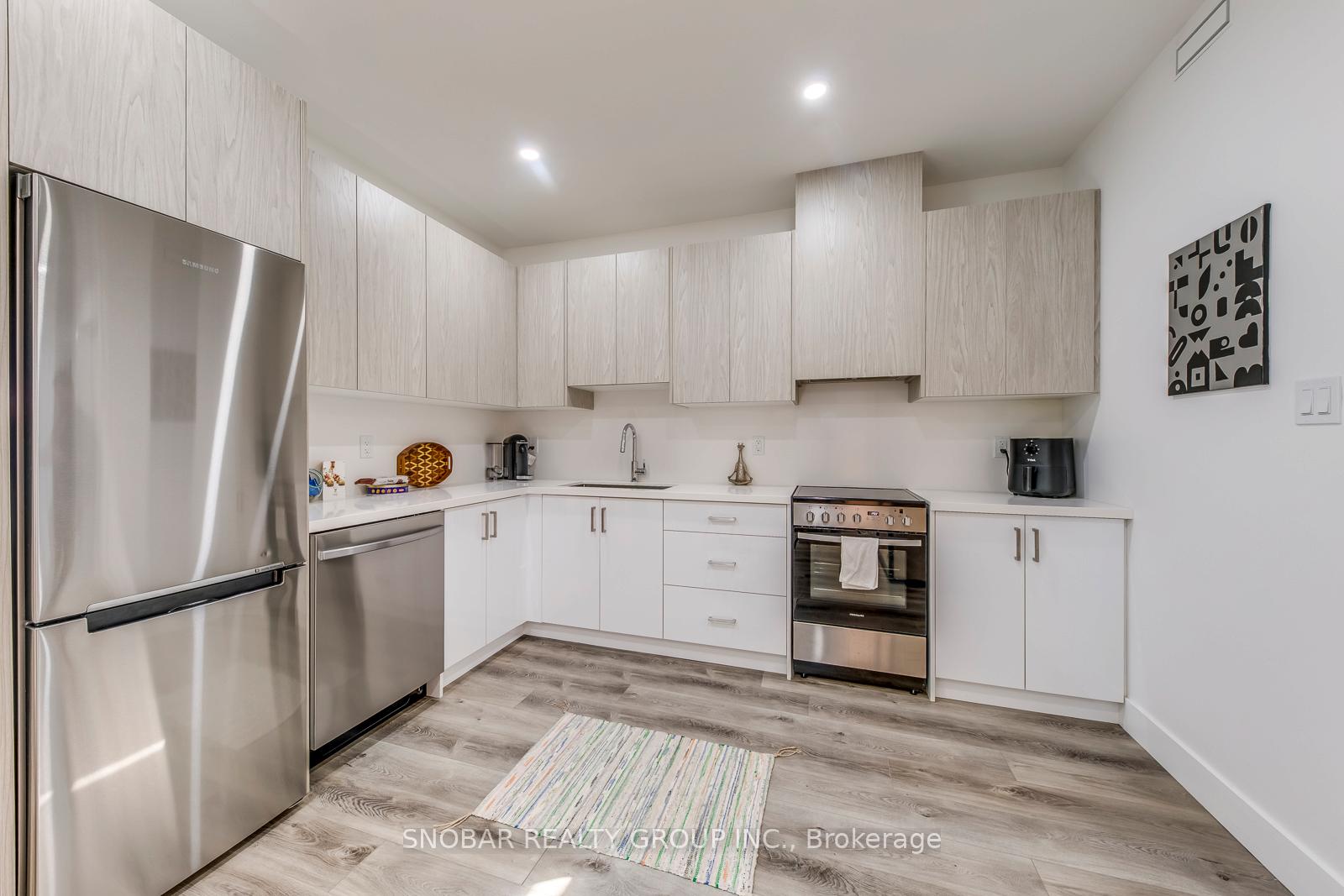 Photo 4 of 19 Hatfield (Lower #3) Crescent, Etobicoke, Elms-Old Rexdale — HOMEH