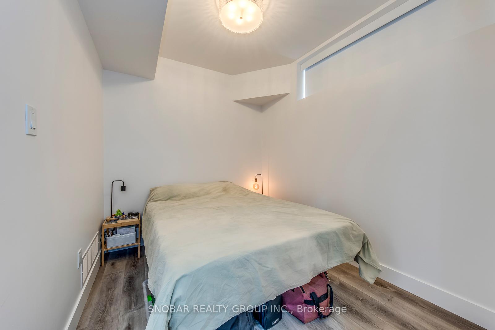 Photo 11 of 19 Hatfield (Lower #3) Crescent, Etobicoke, Elms-Old Rexdale — HOMEH