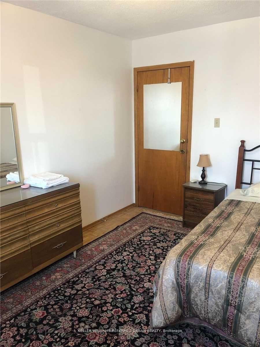 Photo 2 of Unit Upper2, 44 Bellevue Avenue, Toronto, Kensington-Chinatown — HOMEH