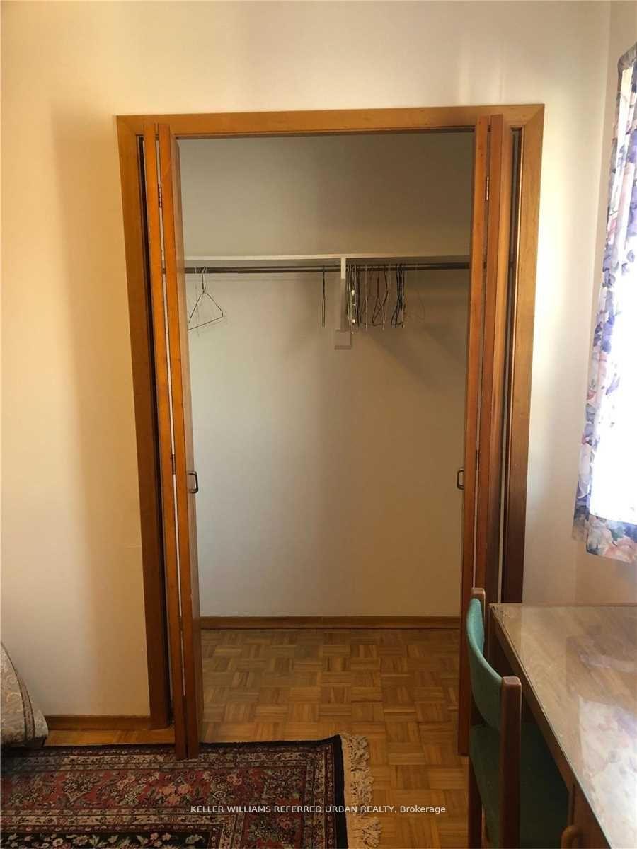 Photo 4 of Unit Upper2, 44 Bellevue Avenue, Toronto, Kensington-Chinatown — HOMEH