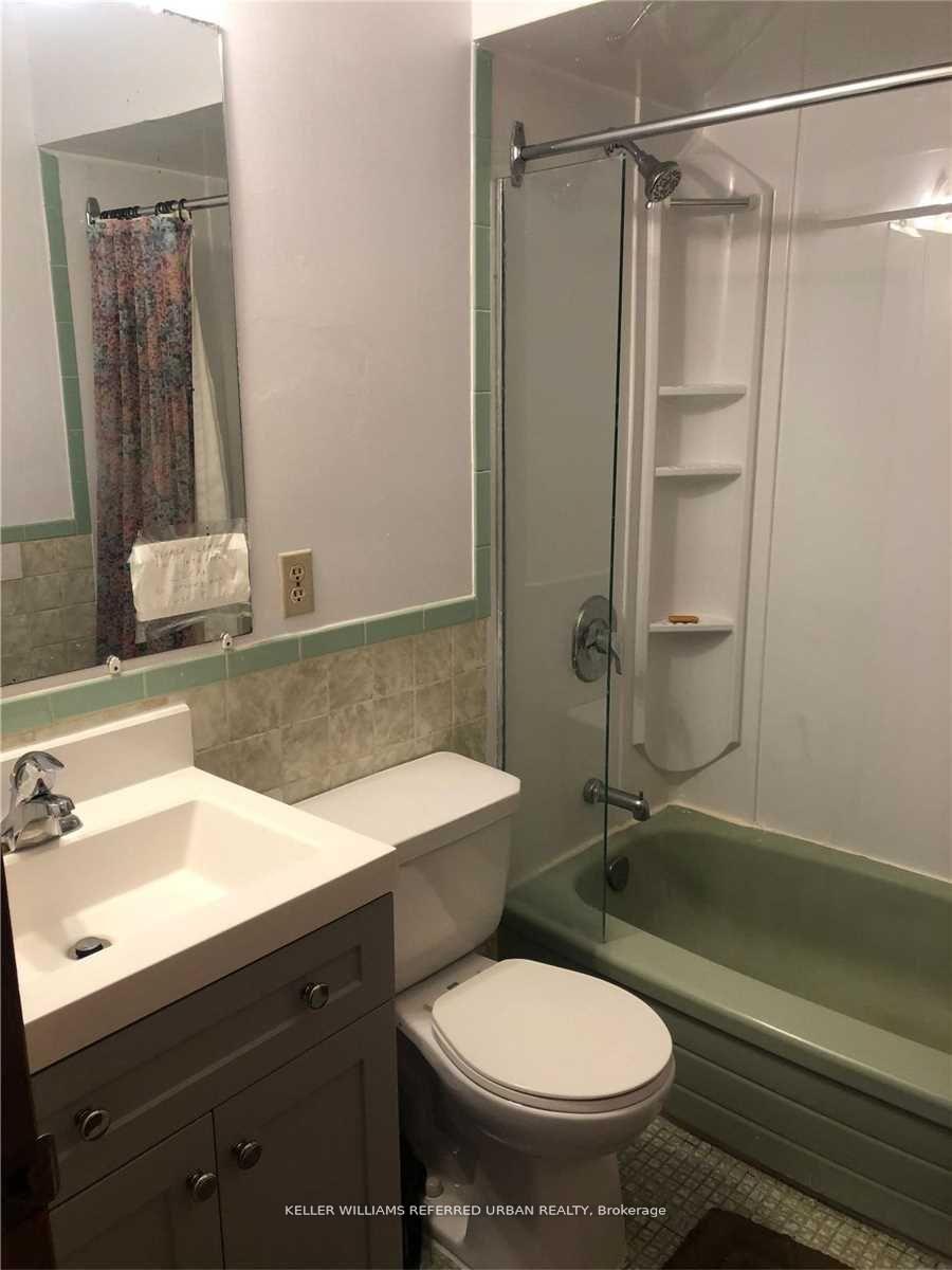 Photo 3 of Unit Upper2, 44 Bellevue Avenue, Toronto, Kensington-Chinatown — HOMEH