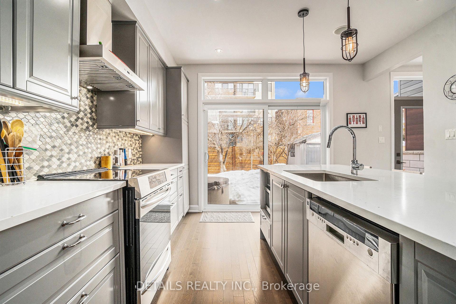 Photo 9 of 53 Hamilton Avenue N, Ottawa, Ottawa West — HOMEH