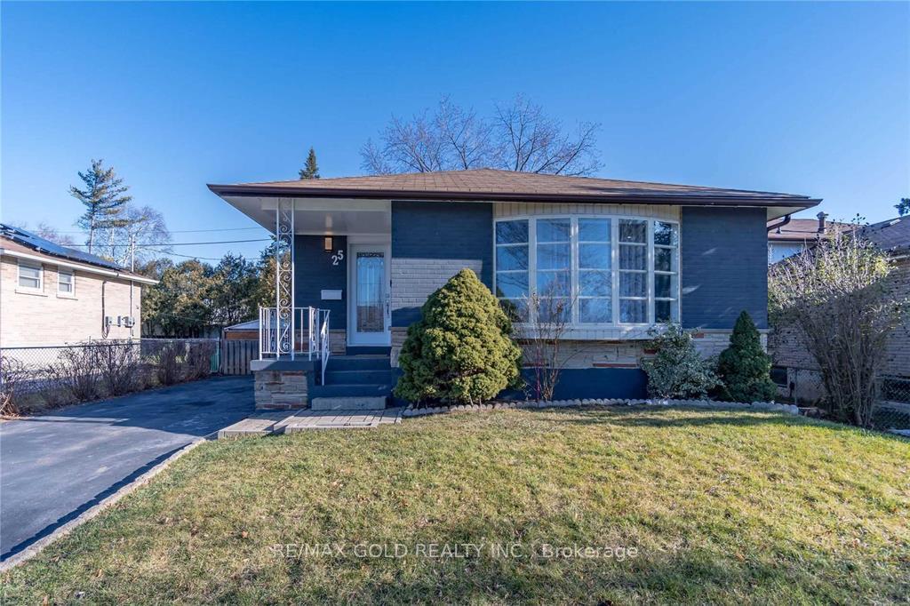 Front of 25 Blackbush Drive