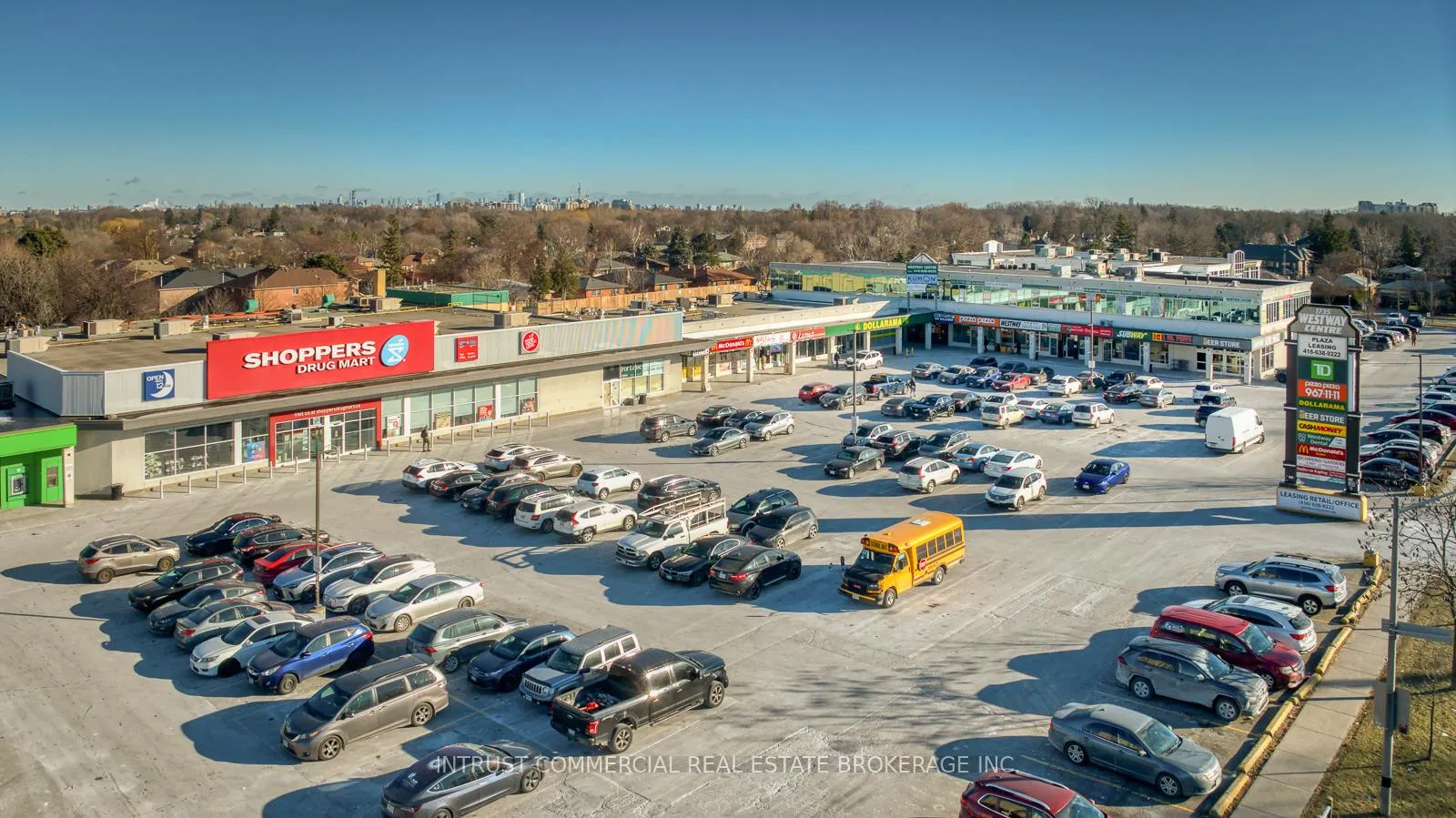 Photo 7 of 74 Kingsview Boulevard, Etobicoke, Kingsview Village-The Westway — HOMEH