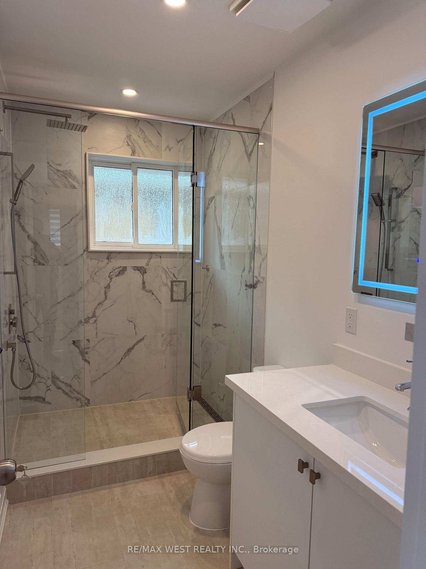 Photo 13 of Unit #1, 10 Tynevale Drive, Etobicoke, Willowridge-Martingrove-Richview — HOMEH
