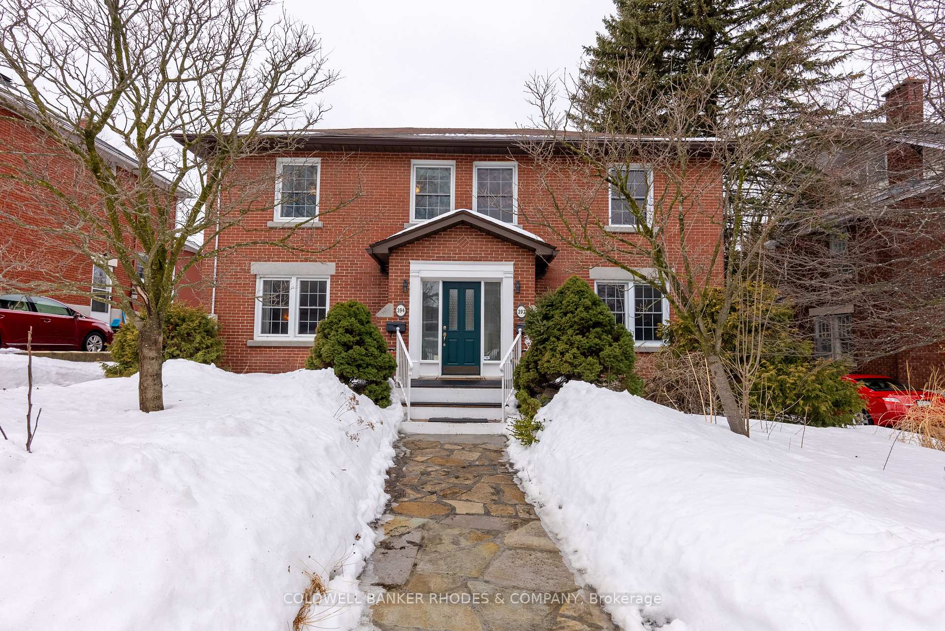 Front of 394 Piccadilly Avenue N