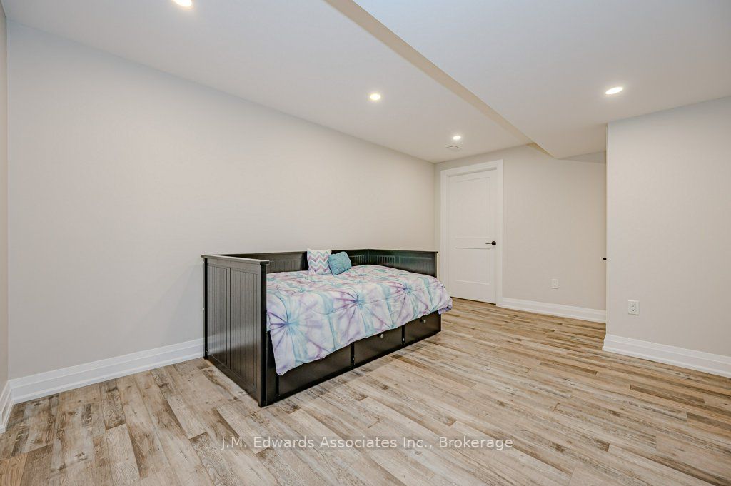 Photo 72 of 139 Humphrey Street, Hamilton, Waterdown — HOMEH