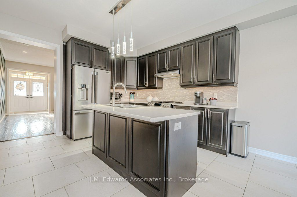 Photo 48 of 139 Humphrey Street, Hamilton, Waterdown — HOMEH