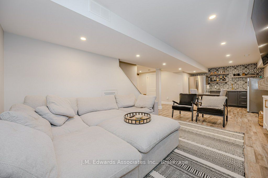 Photo 68 of 139 Humphrey Street, Hamilton, Waterdown — HOMEH