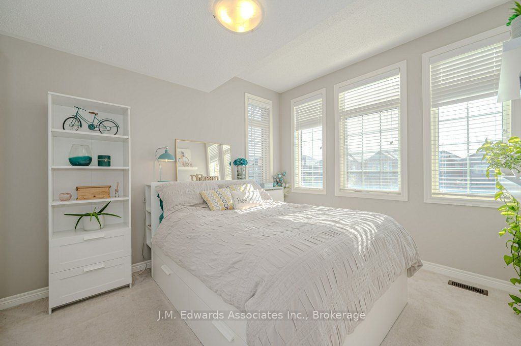 Photo 64 of 139 Humphrey Street, Hamilton, Waterdown — HOMEH