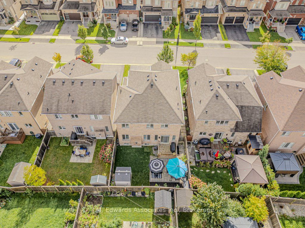 Photo 43 of 139 Humphrey Street, Hamilton, Waterdown — HOMEH