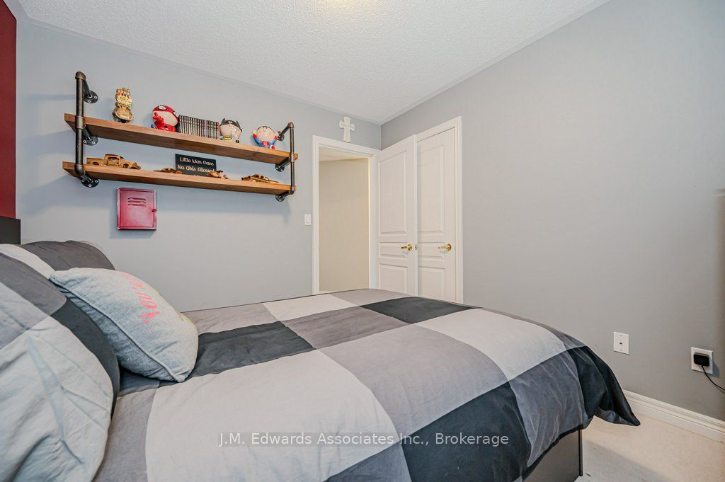 Photo 62 of 139 Humphrey Street, Hamilton, Waterdown — HOMEH