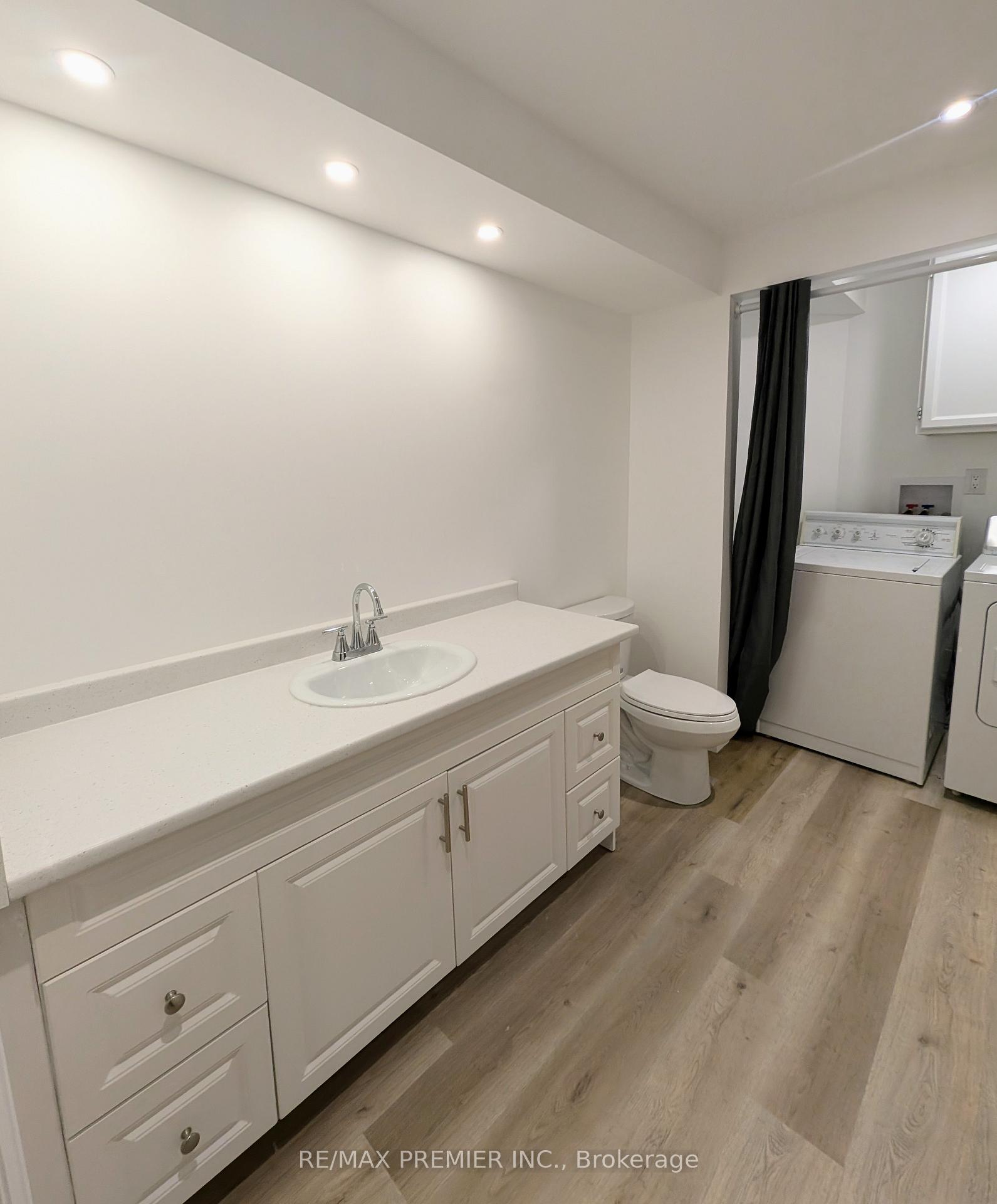 Photo 7 of Unit Lower, 15 Timothy Court, Etobicoke, Humber Heights — HOMEH