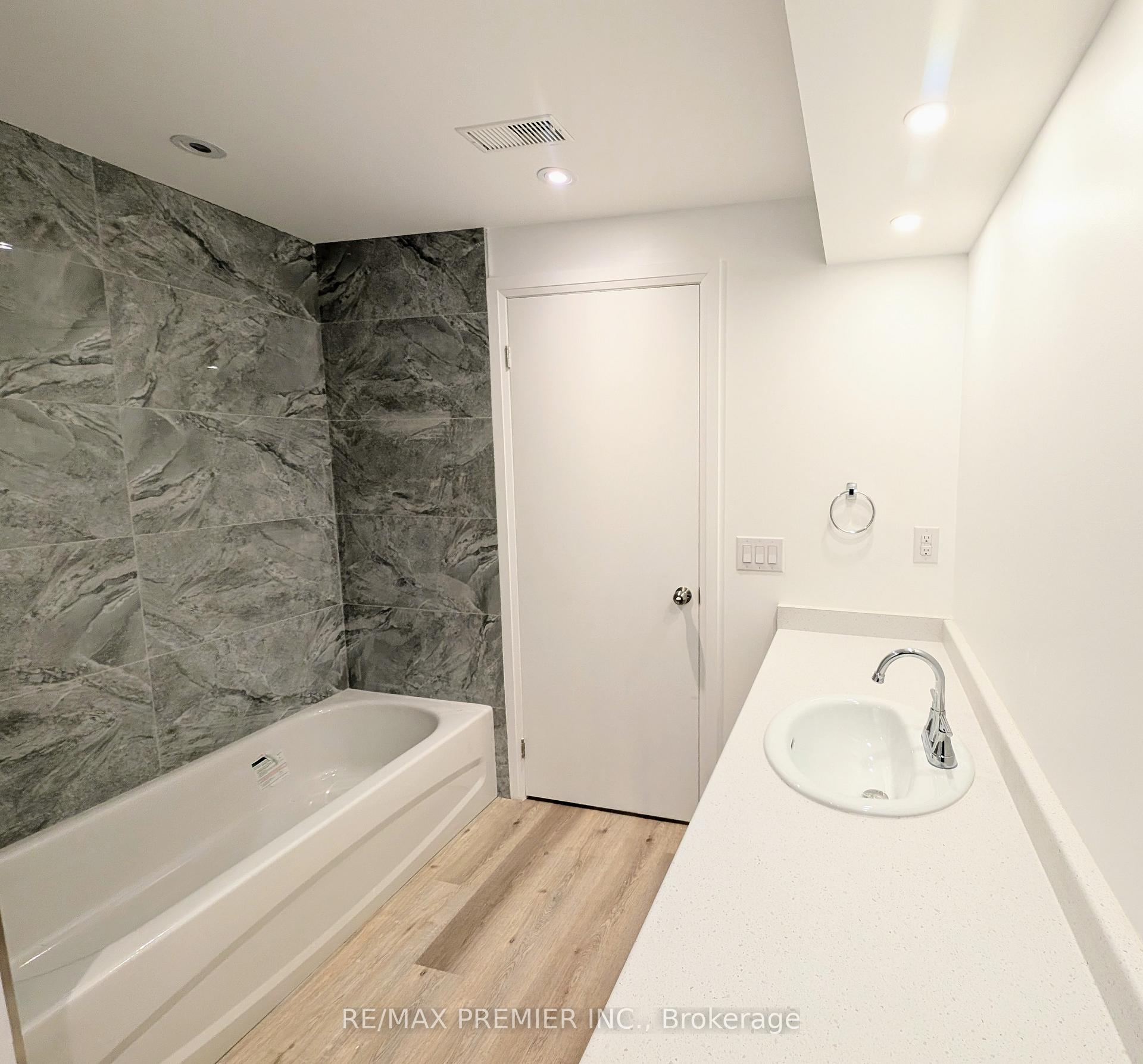 Photo 8 of Unit Lower, 15 Timothy Court, Etobicoke, Humber Heights — HOMEH