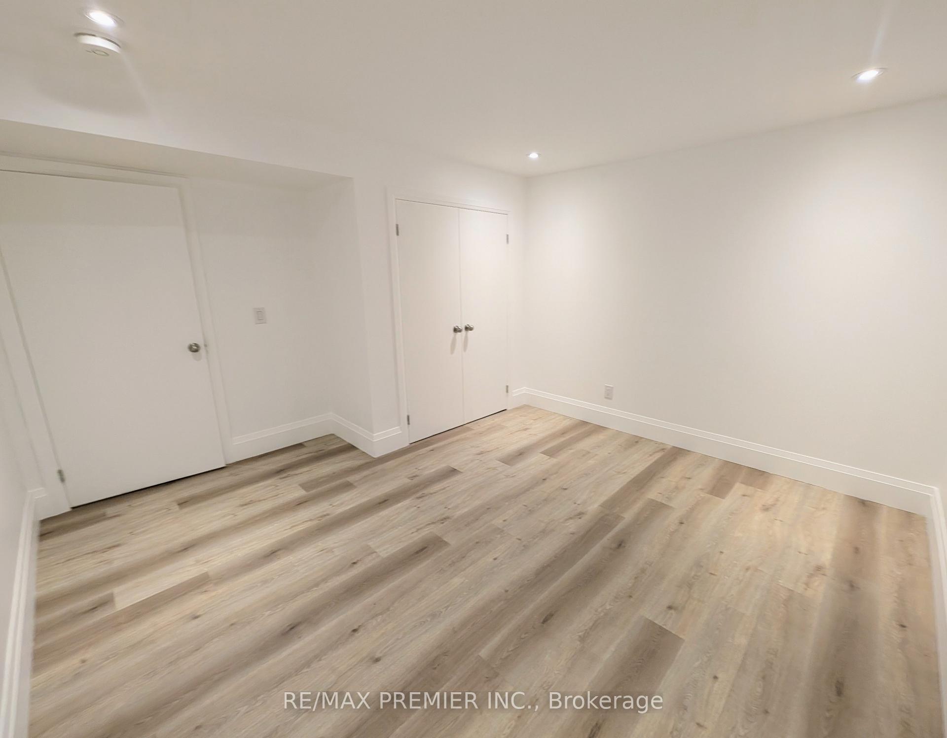 Photo 11 of Unit Lower, 15 Timothy Court, Etobicoke, Humber Heights — HOMEH