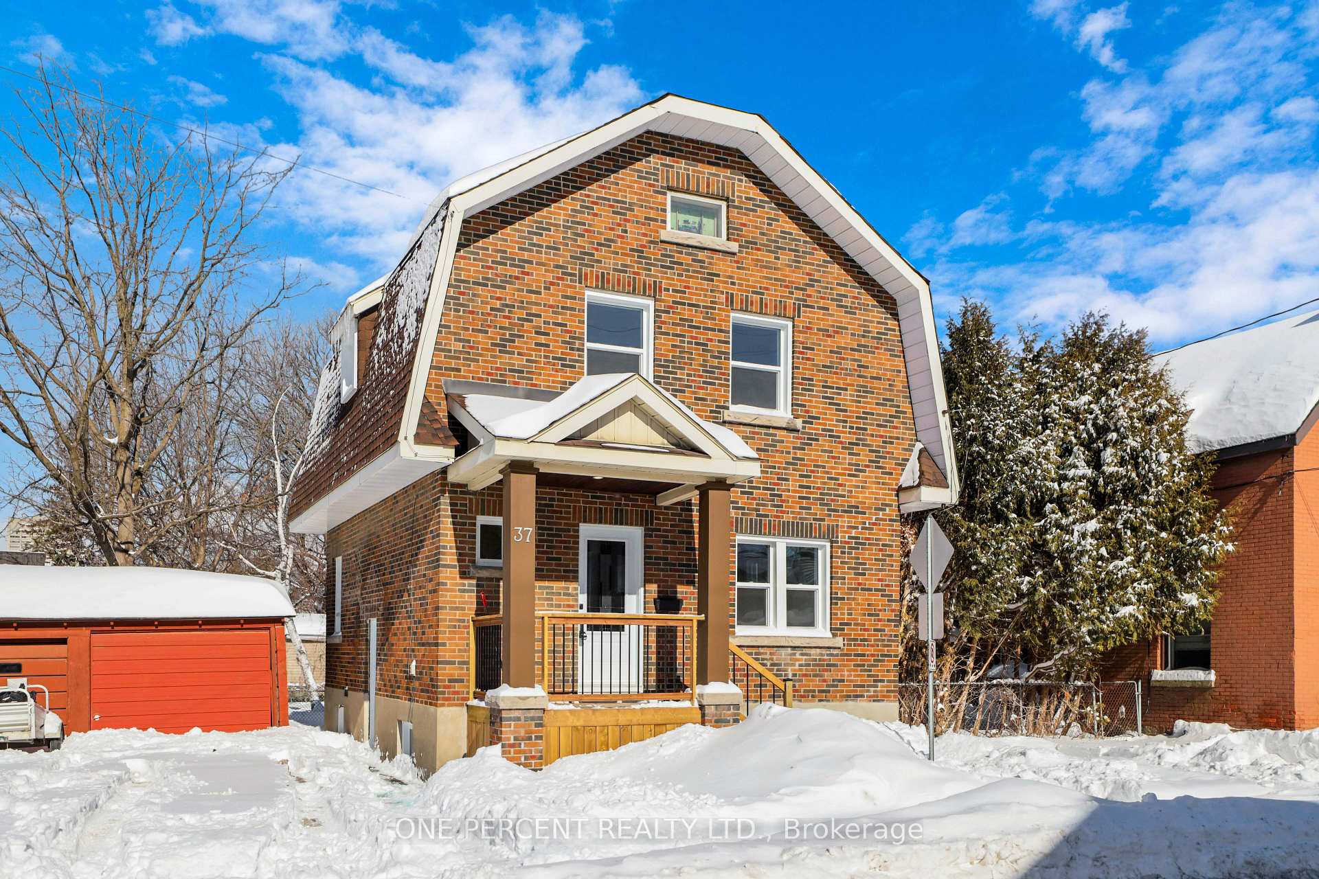 Photo 2 of 37 Tyndall Street, Ottawa, Ottawa West — HOMEH
