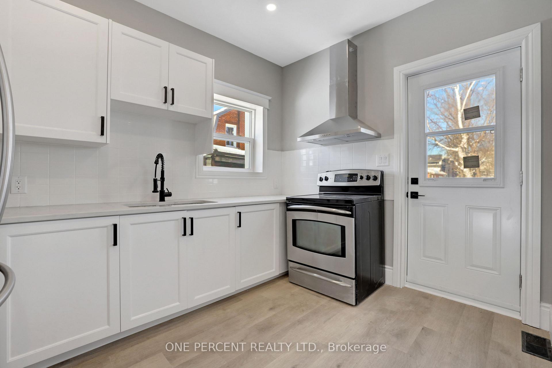 Photo 14 of 37 Tyndall Street, Ottawa, Ottawa West — HOMEH