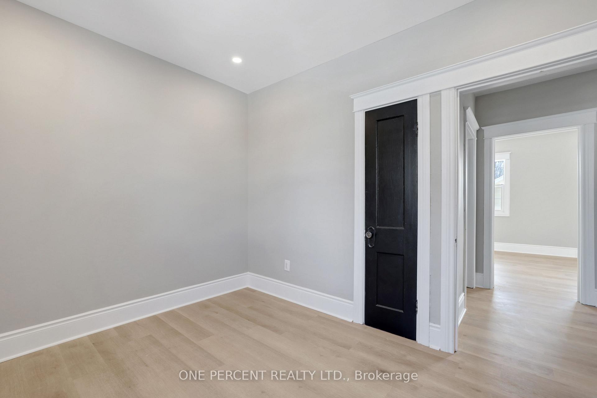 Photo 25 of 37 Tyndall Street, Ottawa, Ottawa West — HOMEH