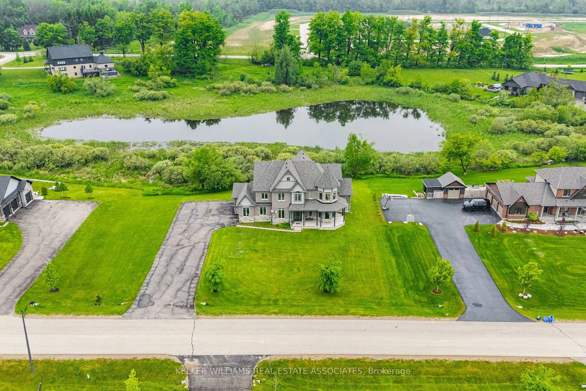 Photo 17 of 7 Country Meadows Drive, Amaranth, Rural Amaranth — HOMEH