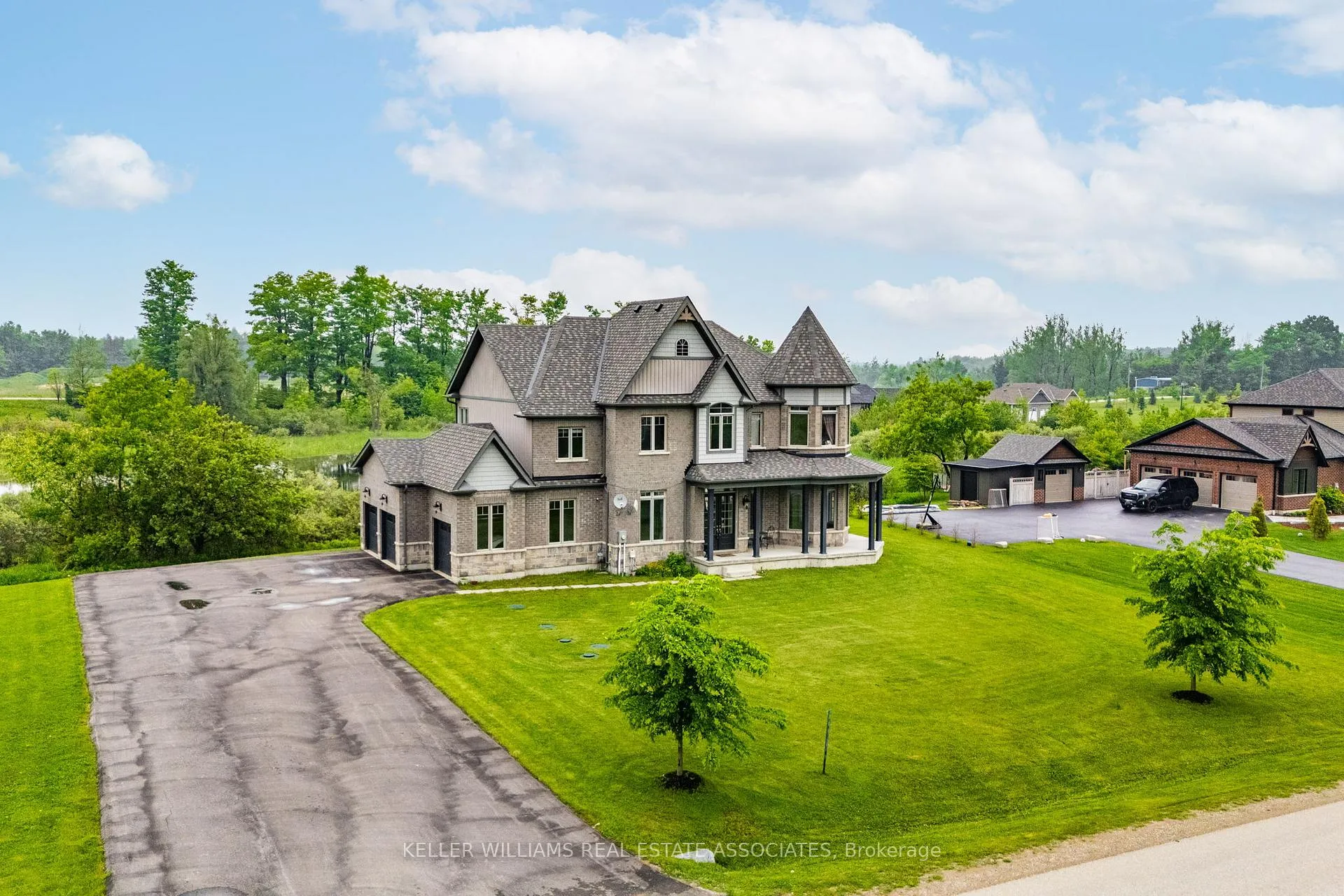 Photo 23 of 7 Country Meadows Drive, Amaranth, Rural Amaranth — HOMEH