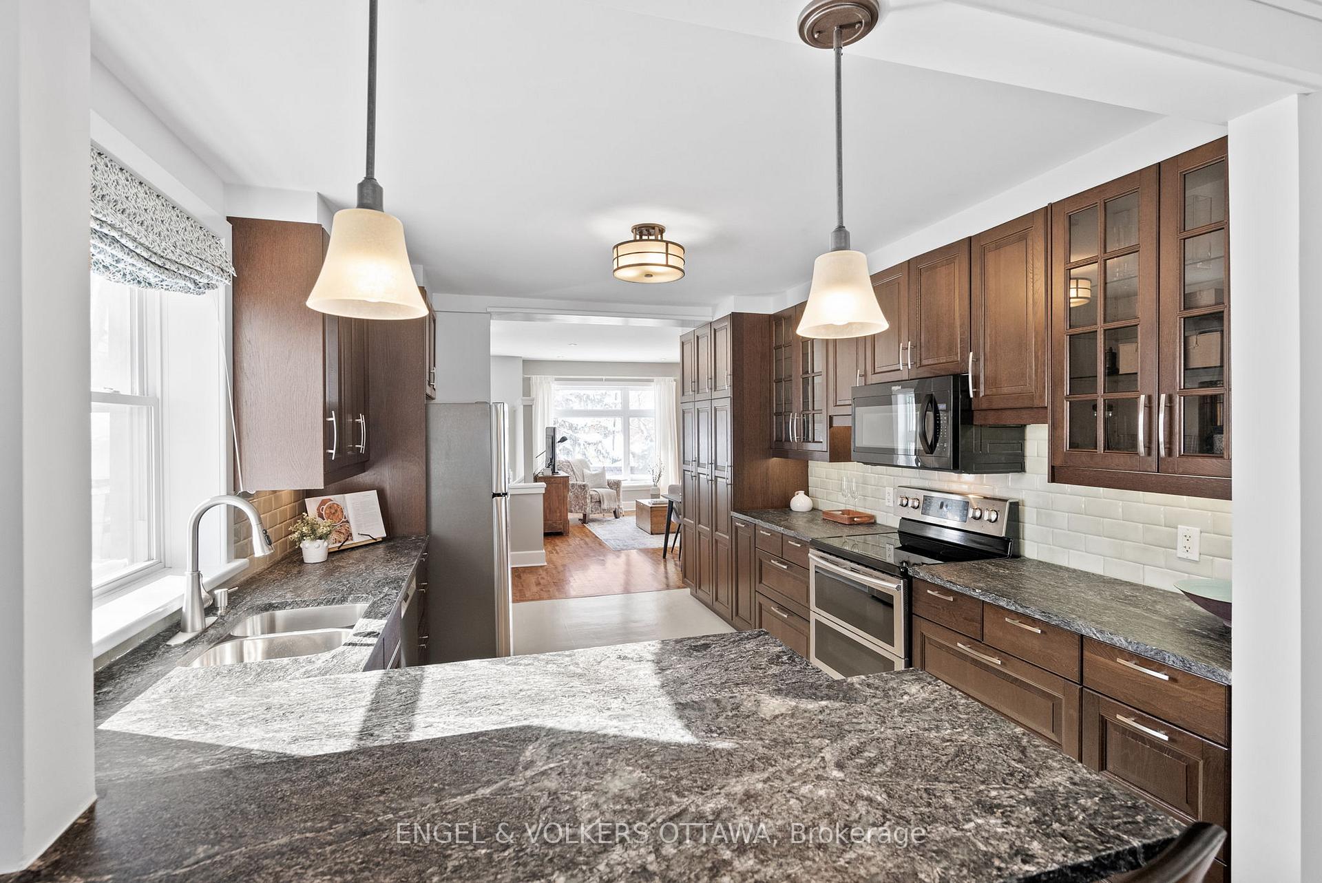 Photo 9 of 100 Grange Avenue, Ottawa, Ottawa West — HOMEH