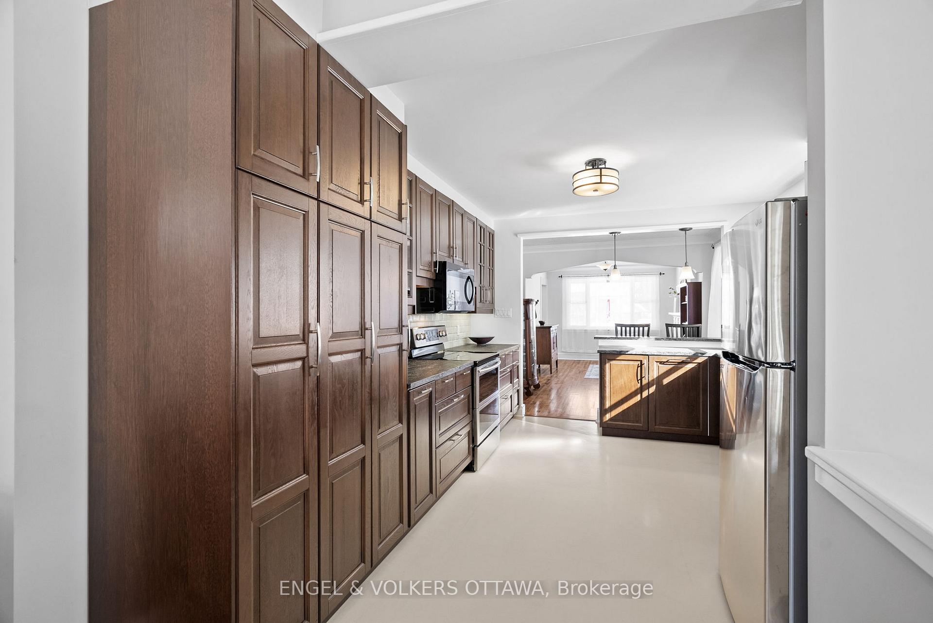Photo 11 of 100 Grange Avenue, Ottawa, Ottawa West — HOMEH