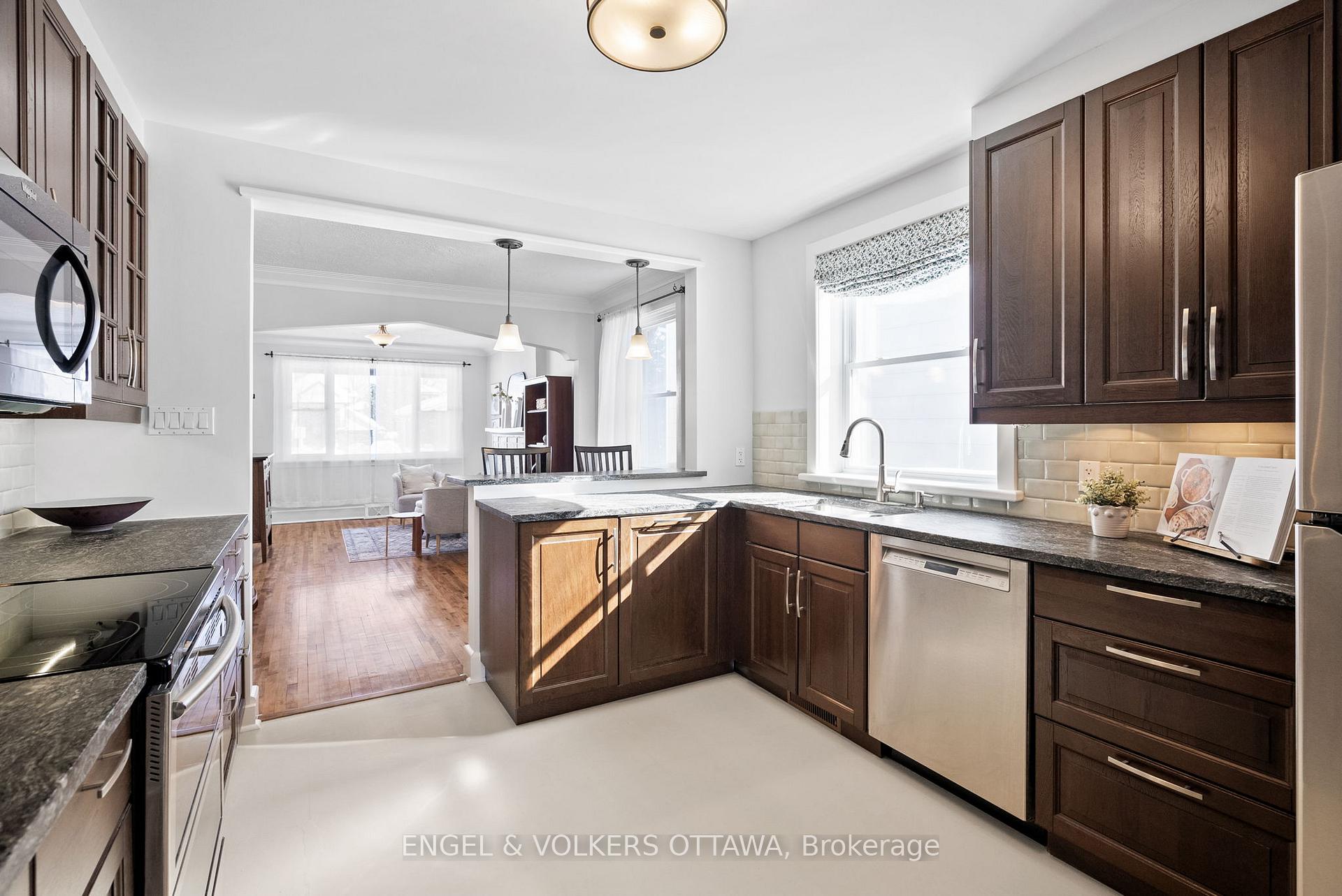 Photo 12 of 100 Grange Avenue, Ottawa, Ottawa West — HOMEH